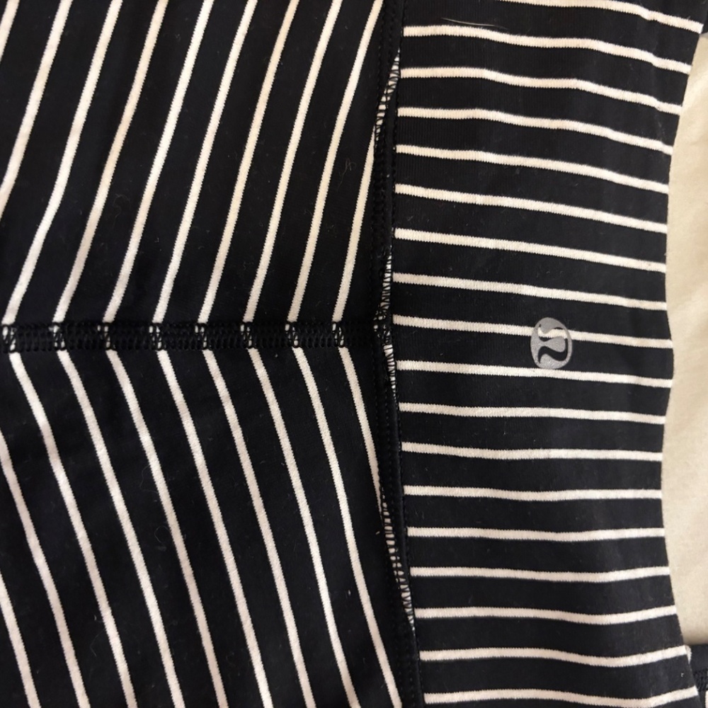 Lululemon Parallel Stripe Wunder Under Size 4 - image 3